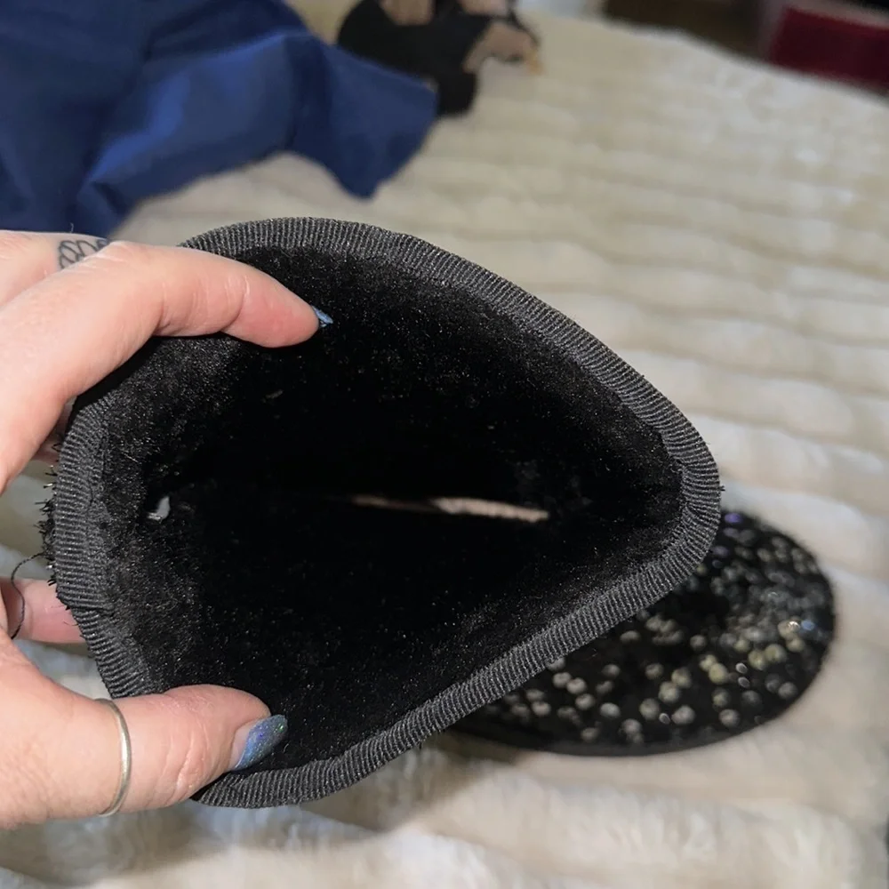 Brand new, never worn size 7 sparkly boot